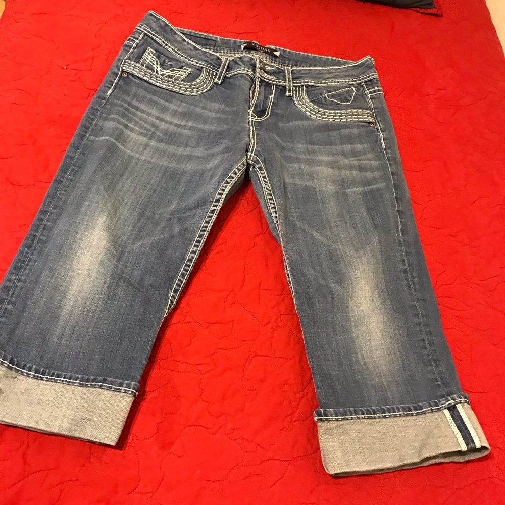 Women’s Vigoss Capri pants